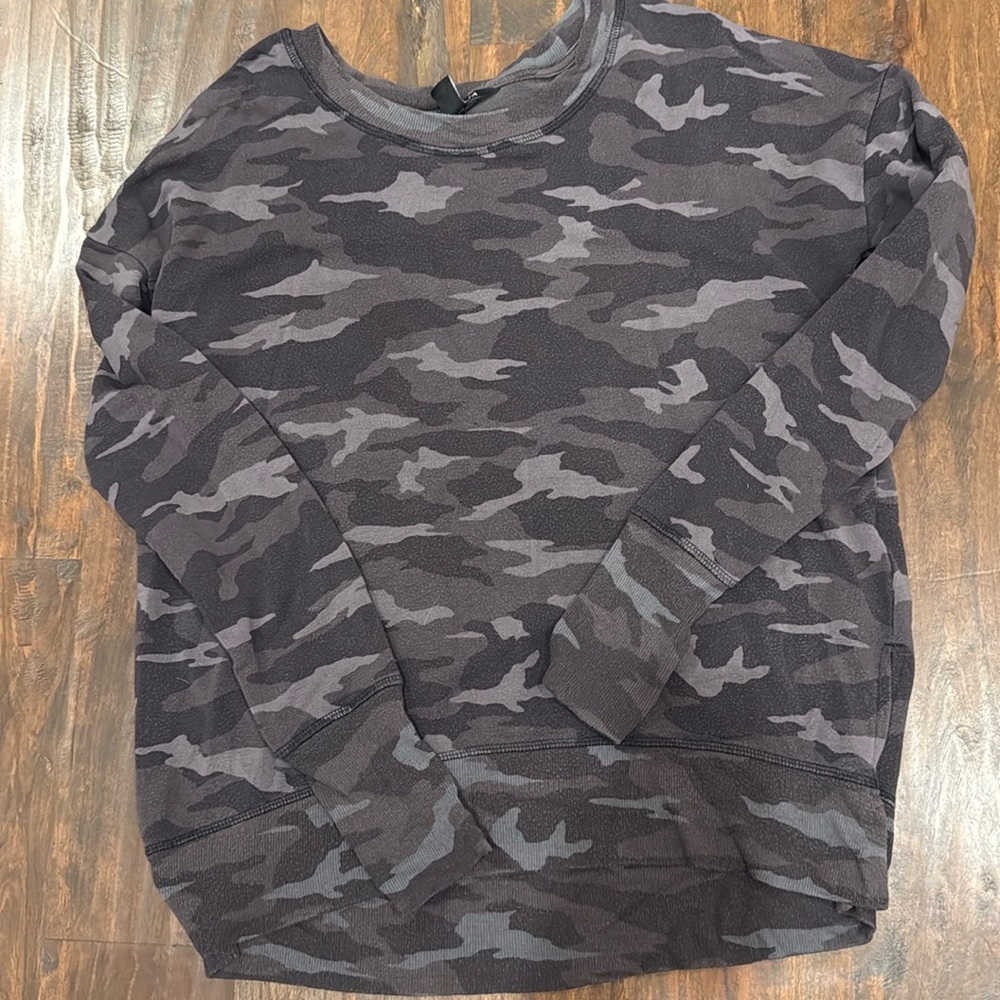 Coastal Luxe Athleta sweatshirt!!